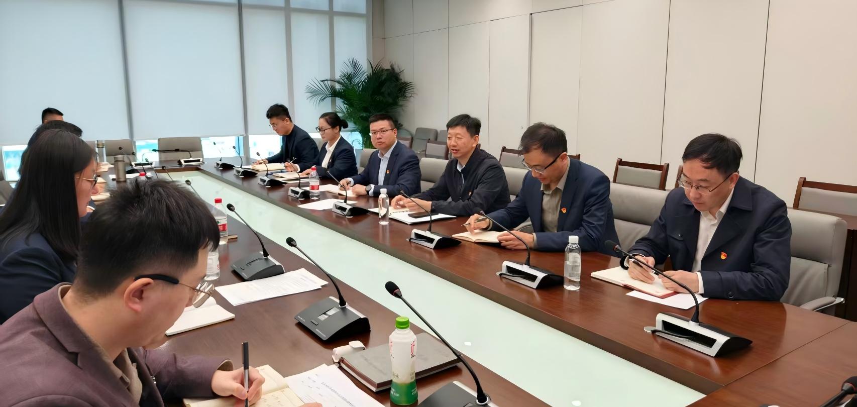 招标公司领导赴联系点讲授学习贯彻党的二十届四中全会精神专题党课